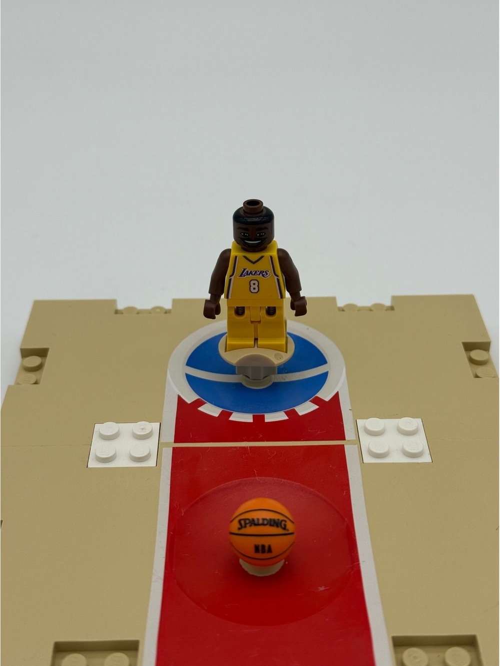 LEGO Sports NBA Kobe Bryant Minifigure LA Lakers #8 Yellow 2003 w/ Spalding Ball